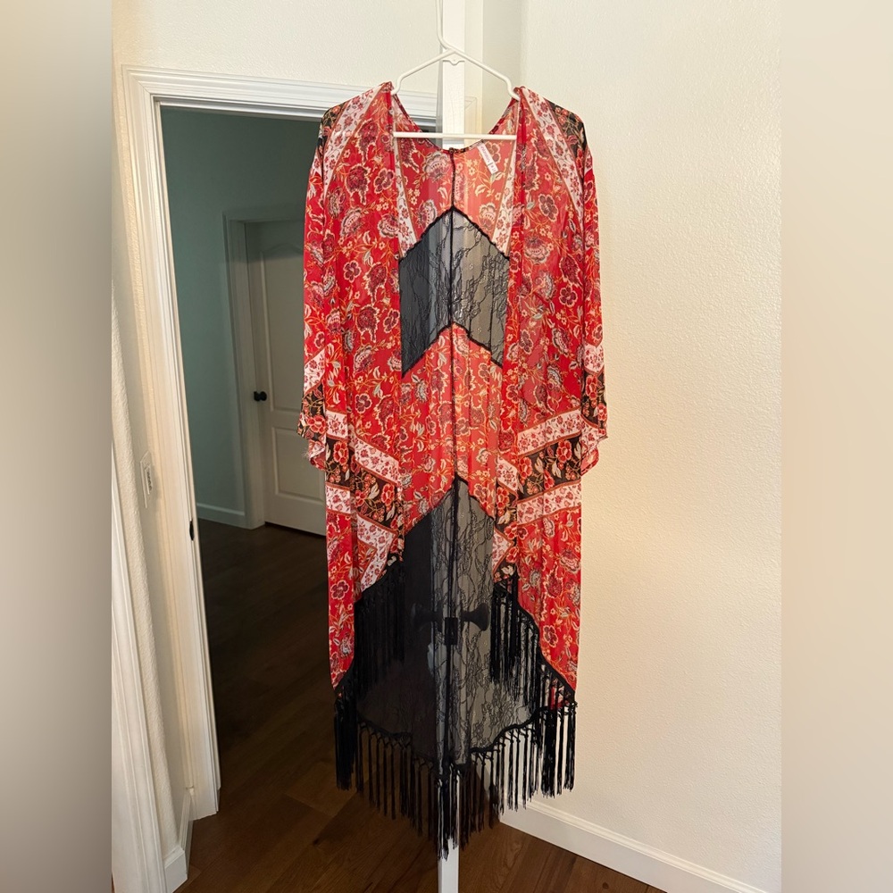 *NWOT* Red Floral Kimono with Black Lace Fringe
